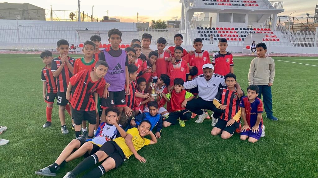 جانب من تدريبات أكاديمية نادي الصقور الرياضي